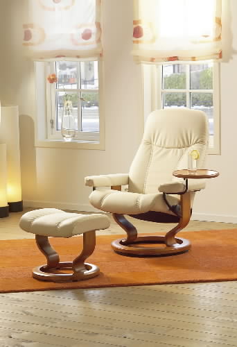 Stressless Diplomat Paloma Kitt Leather Recliner and Ottoman by Ekornes