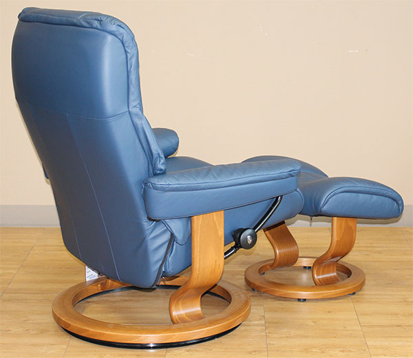 Stressless Medium Mayfair Paloma Oxford Blue Leather by Ekornes